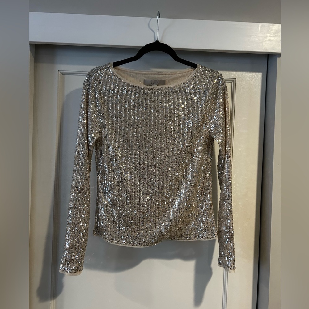 🥂NWT Loft Sequin Long Sleeve Tee Champagne Metallic in Size Medium